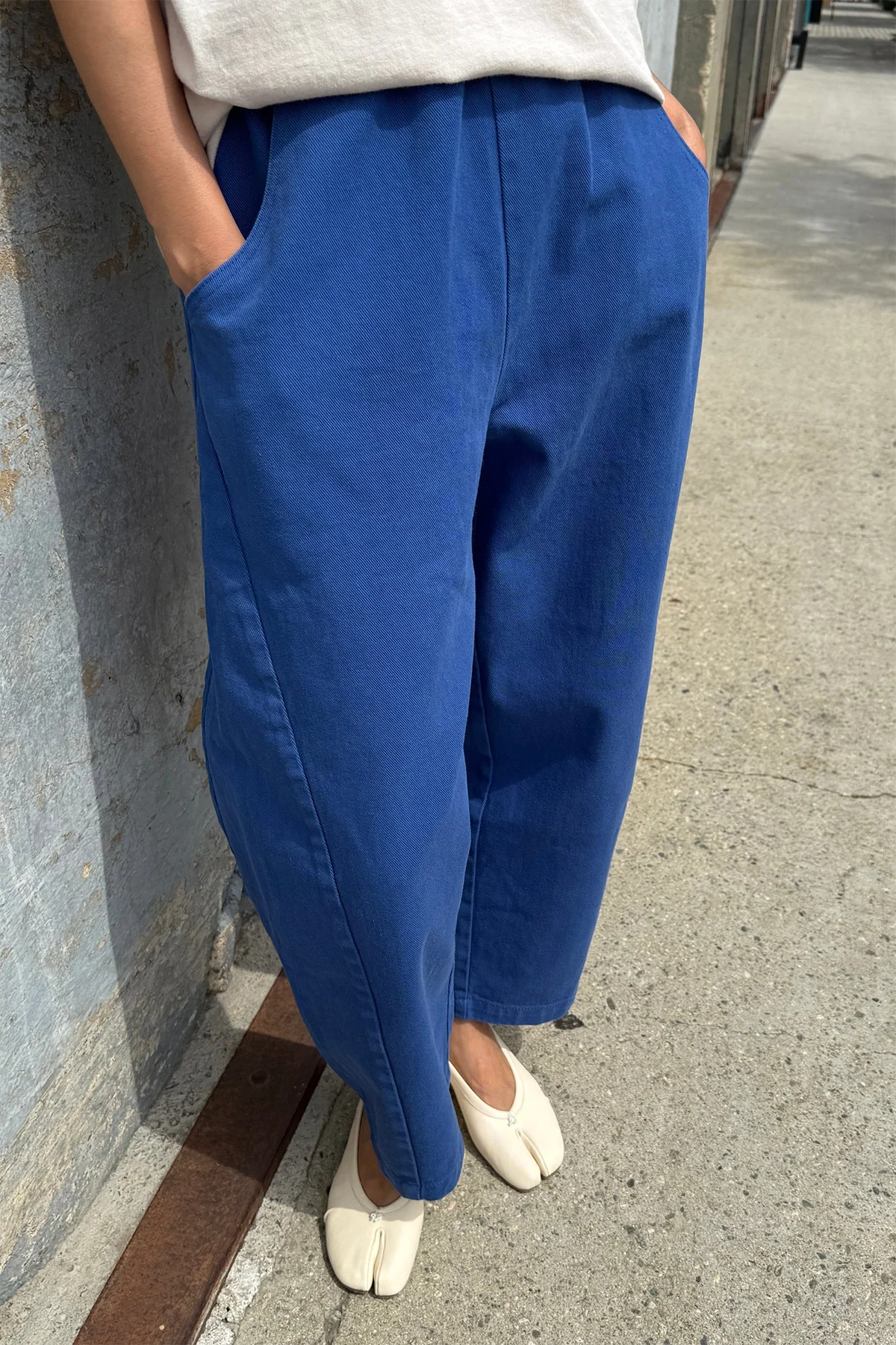 The Arc Pant With Deep Pocket - Image 2